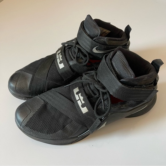 Nike Lebron Soldier IX 9 Basketball Shoes - Picture 4 of 16